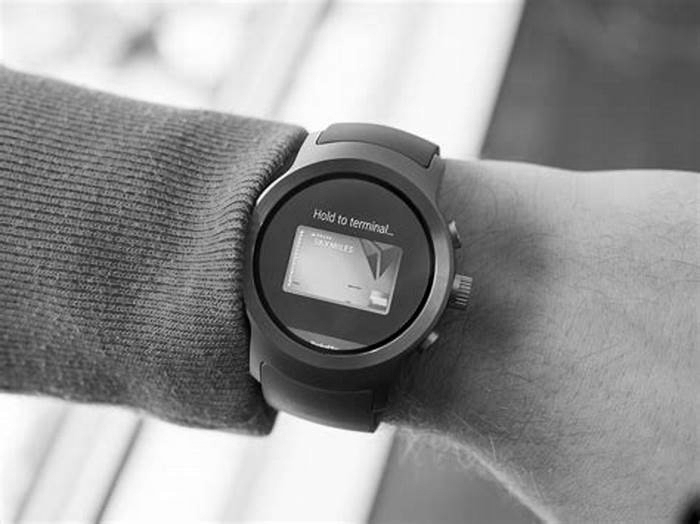 How to Use Your Smartwatch to Pay for Things