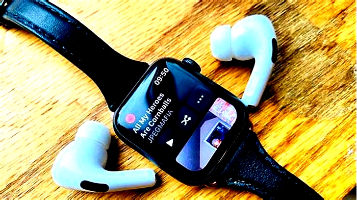 The Easy Way to Use Your Smartwatch to Listen to Music