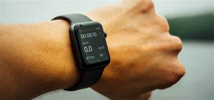 The Ultimate Guide to Using Your Smartwatch for Fitness Class Performance Tracking