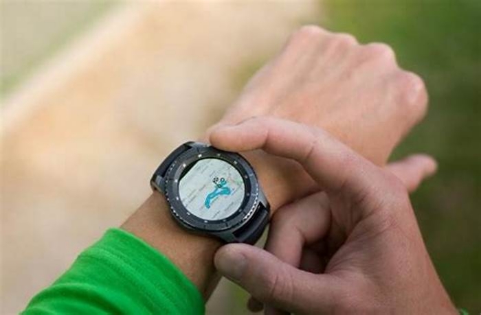 Which smartwatch has longest battery life?